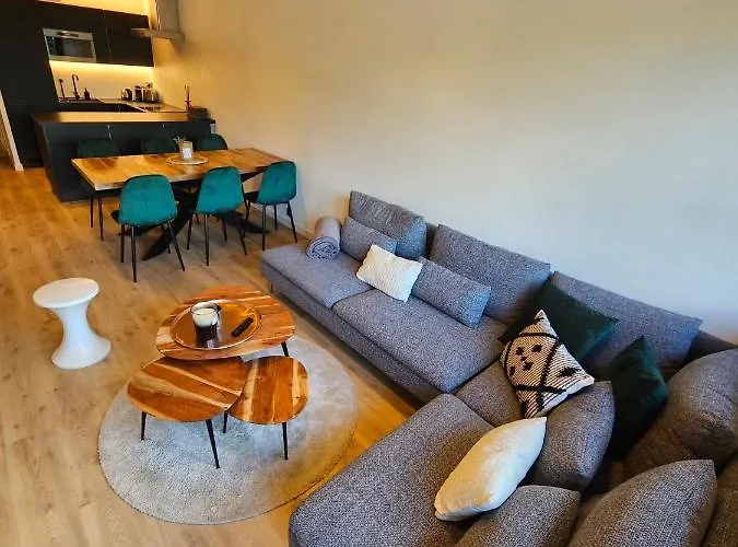 Praloup 1600 T4 Renove Apartment